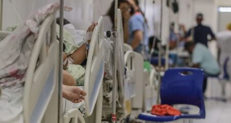Sem conseguir sair da cama, Celso n&atilde;o realiza mais atividades basicas do dia a dia 