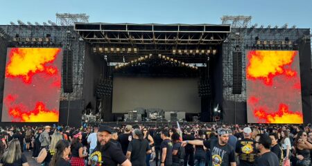 Fam&iacute;lias, f&atilde;s antigos e at&eacute; crian&ccedil;as lotam a Capital para acompanhar de perto a passagem da banda