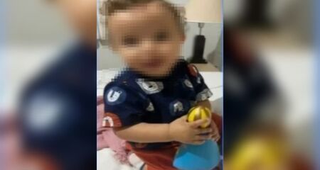 Menino estava sob cuidados da irm&atilde; adolescente quando incidente ocorreu