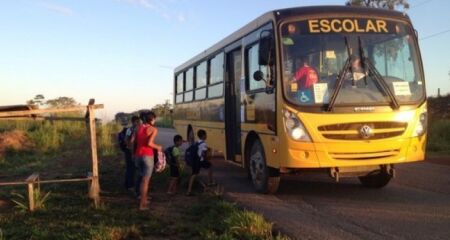 Sem o coletivo, fam&iacute;lias n&atilde;o t&ecirc;m meios para levar filhos &agrave; escola