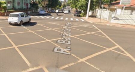 A v&iacute;tima conseguiu correr por cerca de 200 metros enquanto gritava por socorro