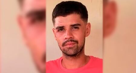 O jovem foi visto pela &uacute;ltima vez saindo de casa no dia 9 de abril 