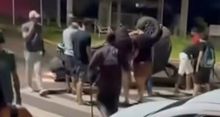 Acidente ocorreu em frente a Orla Morena