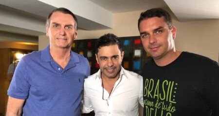 Zez&eacute; canta em dia de visita de Fl&aacute;vio 