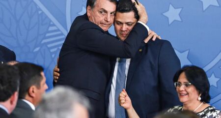 Alcolumbre sancionou ap&oacute;s negativa de Lula