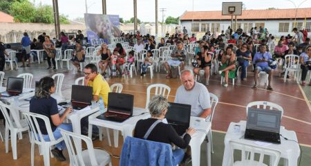 Contratos sofrem cortes e aditivos na Capital 