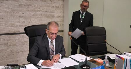 Decis&atilde;o foi oficializada pelo presidente da Corte 