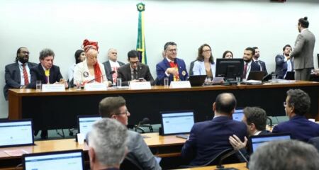 Texto ser&aacute; votado em plen&aacute;rio