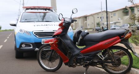 Os suspeitos abordaram a v&iacute;tima enquanto estavam em outra moto, facilitando a fuga