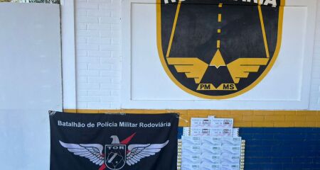 Os medicamentos estavam escondidos em compartimentos do ve&iacute;culo