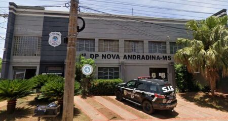 B&ecirc;bado mostra partes &iacute;ntimas e chama adolescentes para casa em Nova Andradina