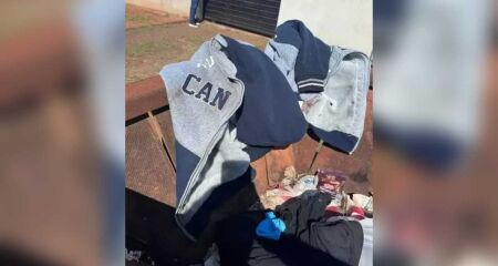 A crian&ccedil;a foi encontrada h&aacute; quase um m&ecirc;s mas os pais e familiares n&atilde;o foram identificados 