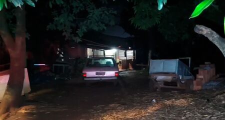 O menor estava dentro de casa quando foi surpreendido pelo atirador