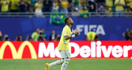 A Sele&ccedil;&atilde;o Brasileira encara o Jap&atilde;o, pela fase de 16 avos de final, nesta segunda-feira (29/6), &agrave;s 14h. Neymar come&ccedil;ar&aacute; no banco