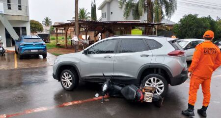 Vítima sofreu ferimentos abrasivos e precisou ser encaminhada para exames em uma unidade de saúde