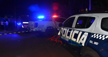Suspeito apontou a arma para o homem e afirmou que também iria matá-lo antes de fugir