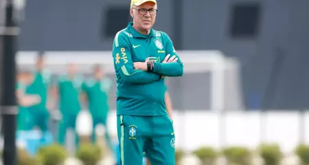 Ainda neste s&aacute;bado (27), a delega&ccedil;&atilde;o viaja para Houston, onde enfrentar&aacute; o Jap&atilde;o na segunda-feira (29), &agrave;s 14h (hor&aacute;rio de Bras&iacute;lia)