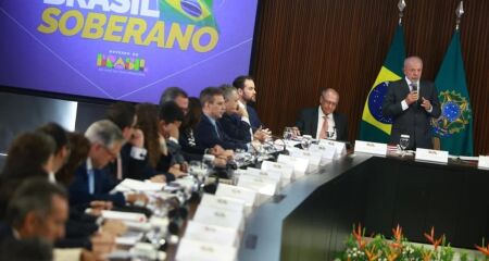 Presidente Lula citou guerras e afirmou que mandar&aacute; carta ao presidente dos EUA, Donald Trump, para alertar sobre fim dos conflitos
