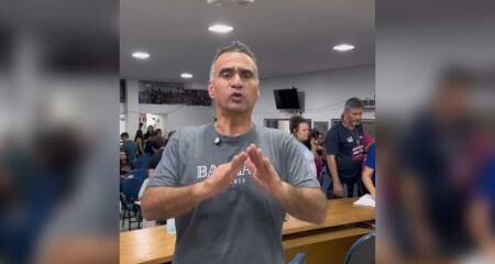 Presidente convocou ato para sexta-feira 