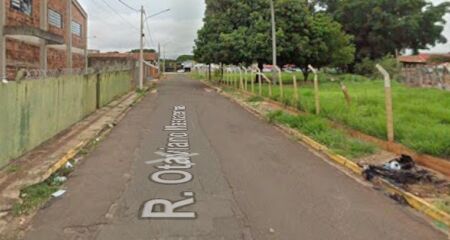 Bandidos estavam em um carro Gol