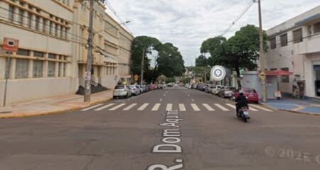 O homem teve o celular levado sob a acusa&ccedil;&atilde;o de t&ecirc;-lo roubado da namorada de um dos suspeitos 