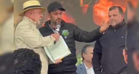 Lula entregou certificado a cooperativas