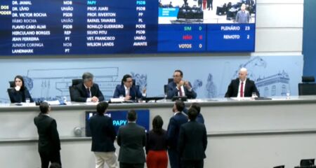 Houve debate intenso sobre valor, mas ao final houve 18 votos a favor e 5 contra