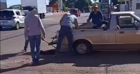 tapa-buraco de populares viralizou 