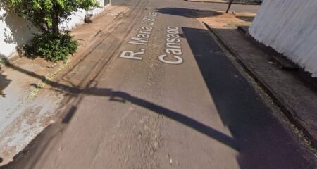 Ele afirmou aos policiais que estava incomodado com as crian&ccedil;as da vizinhan&ccedil;a