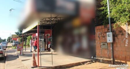 Moradora diz que conveni&ecirc;ncia convive com perturba&ccedil;&atilde;o e outros problemas 