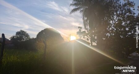 Dia ser&aacute; de predominio de sol e tempo seco, por&eacute;m h&aacute; avan&ccedil;o de nova frente fria