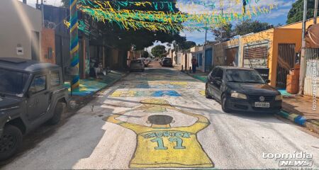 Foi s&oacute; falar 'duvido', que Willian decidiu pintar e decorar a rua do bairro
