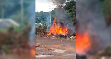 Segundo uma moradora, a decis&atilde;o foi tomada para acabar com o problema da comunidade 