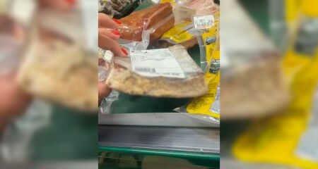 Essa n&atilde;o seria a primeira vez que produtos vencidos ou estragados foram encontrados no estabelecimento 