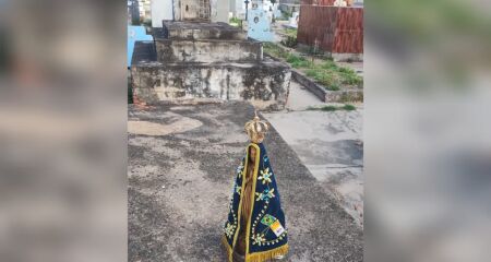 Peça religiosa foi encontrada no Cemitério Santa Cruz após confissão de suspeito abordado na rua