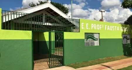 Estudante alegou que levou objeto para se defender de situações de bullying