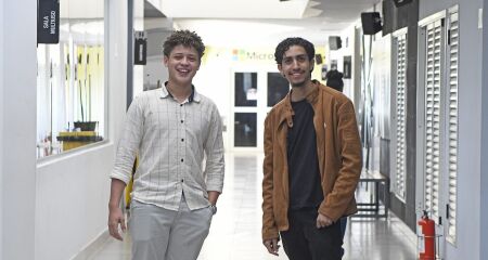 Ap&oacute;s conclu&iacute;rem qualifica&ccedil;&atilde;o gratuita oferecida pelo Governo do Estado, Evandro Marques e Marlon Oliveira apostam no empreendedorismo para automatizar processos de neg&oacute;cios