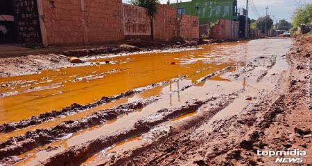 Alagamentos come&ccedil;aram recentemente e sem solu&ccedil;&atilde;o at&eacute; o momento