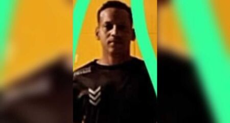 Vítima foi atingida no rosto por um homem e socorrida por testemunhas, mas chegou sem vida ao hospital