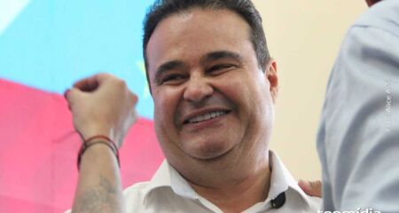 Pré-candidato discursou sobre marcha de parlamentares ao Supremo em 2019 e exibiu gravação com elogios do pai