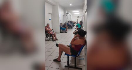Idosos em situa&ccedil;&atilde;o de emerg&ecirc;ncia tamb&eacute;m esperaram mais de tr&ecirc;s horas para serem chamados pelos m&eacute;dicos