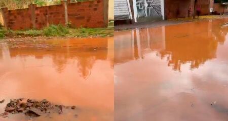 Homem afirma que tiraram todas as pedras que retiam a água da rua