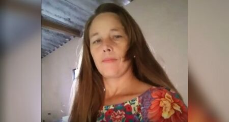 Mulher foi morta a facadas em Água Clara; ex foi preso