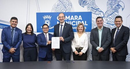 Câmara e Defensoria renovam cooperação