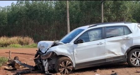 O acidente aconteceu na tarde desta quinta-feira e poss&iacute;veis v&iacute;timas n&atilde;o foram identificadas