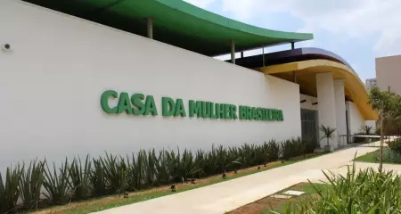A v&iacute;tima relatou ter chegado ao apartamento usando um vestido e acess&oacute;rios, mas estava com roupas diferentes e sem os acess&oacute;rios quando recuperou a consci&ecirc;ncia