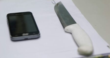 A mulher recebeu voz de prisão durante abordagem