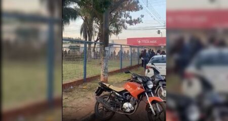 Candidata cita polícia e discussão no local