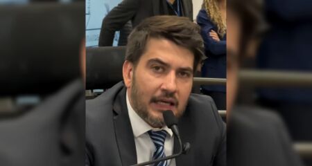 Tavares cobrou melhoria das vias
