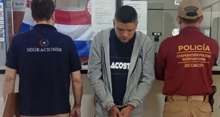 Mandado de pris&atilde;o em aberto e hist&oacute;rico de passagens pela pol&iacute;cia foram constatados